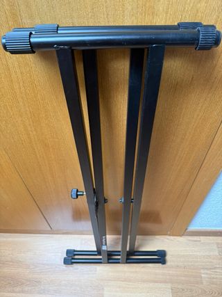 Teclado Yamaha EZ-220, soporte teclado y cubierta