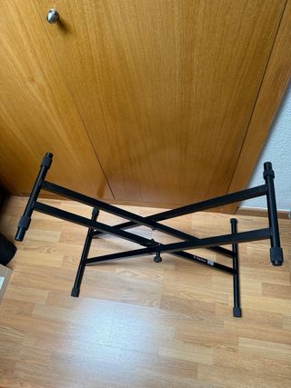 Teclado Yamaha EZ-220, soporte teclado y cubierta