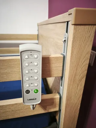 Cama articulada. 10 días de uso.