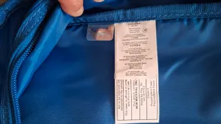 Mochila Eastpak Maleta Negra y Azul