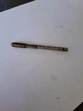 Macho roscar M8x1 Garant