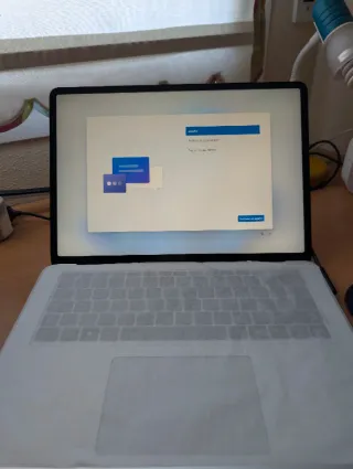 Microsoft Laptop Studio Plata.