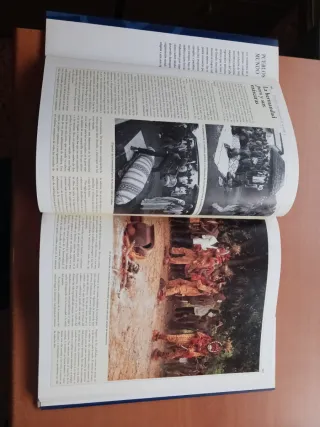 Colección de libros de Geografía humana universal