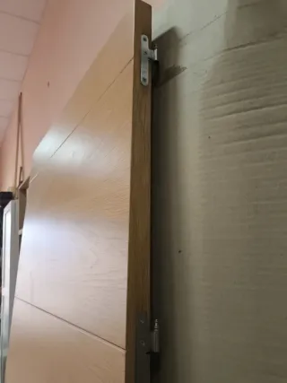 Puerta Haya Natural 5 Rayas Barnizada