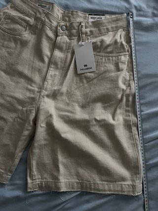 Pantalón corto Pull&Bear beige Talla M