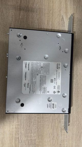 Router Cisco ISR 4221