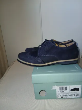 Zapatos azul de comunión. talla 36.puesto una vez.