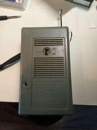 Radio Sanyo FM/AM Portátil