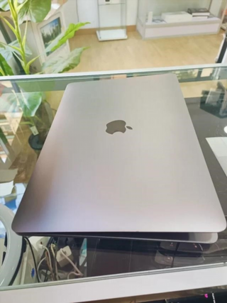 MacBook Air 2020 i5 512GB 8GB RAM
