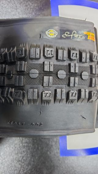 Pneu Kenda Dred Tread 26x1.80 TLR Preto Novo