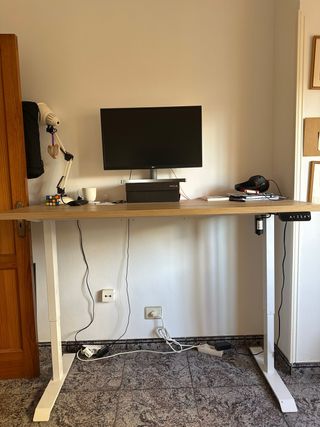 Escritorio Elevable Madera y Metal