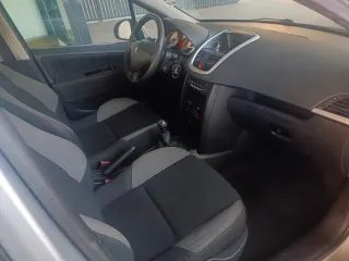 Peugeot 207 1.4i 16v 120.000km Etiqueta C año 2008
