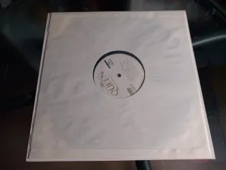 LP Queen, Rock You From Rio -Live