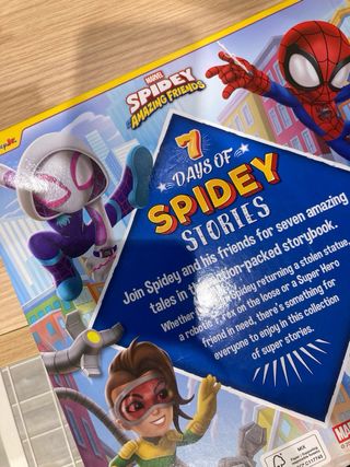 Libro Infantil inglés 7 Days of Spidey Stories