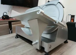 Affettatrice diametro 25cm