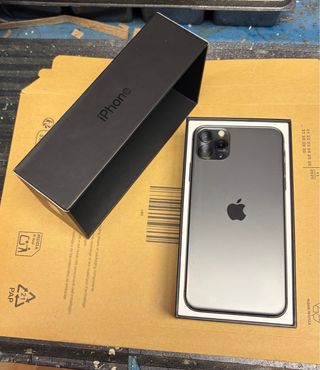 iPhone 11 Pro Max Space Gray Seminuevo