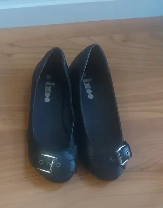 3 pares de zapatos MNG, Sfera, ixoo