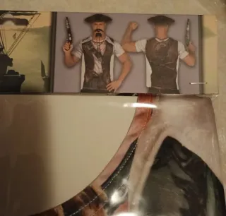 2 Camisetas Disfraz Pirata Hombre y Mujer