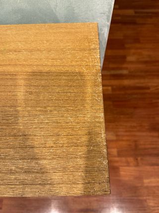 Aparador de madera y metal