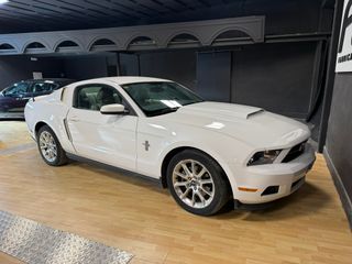 Ford Mustang 2DR COUPE 3.7 310CV