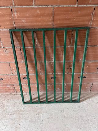 Reja metálica verde