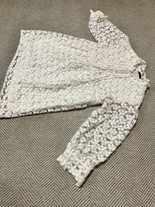 Vestido blanco con flores bordadas * talla M