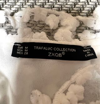 Vestido blanco con flores bordadas * talla M