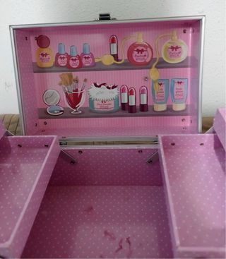 Caja de maquillaje infantil rosa y plateada