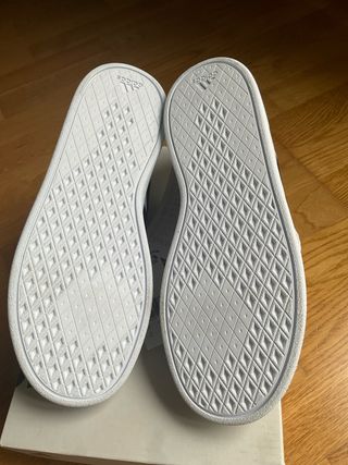 Adidas Tenis Blancos y Negros