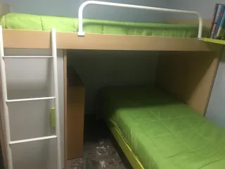 Litera infantil con escritorio y armario