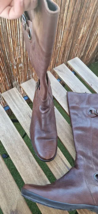 Botas de piel marrones