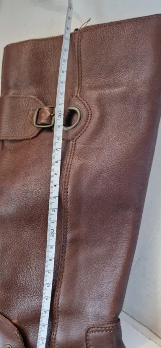 Botas de piel marrones