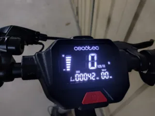 Patinete Cecotec Bongo Serie S