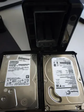 NAS Zyxel NSA325 v2 con 2 discos 2TB