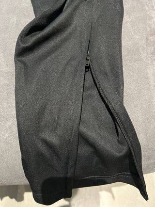 Pantalón chándal Adidas negro talla 13-14 años.