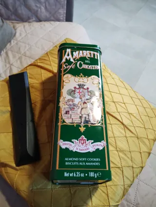 Scatola di latta Amaretti Chiostro di Saronno