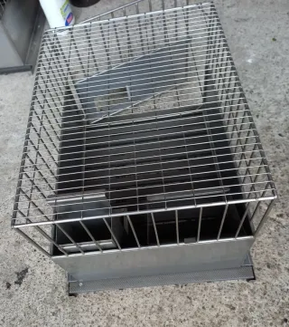 Robusta gabbia interamente in acciaio inox tempera