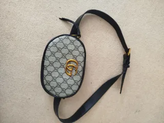 Riñonera Gucci GG Marmont Beige Dorada