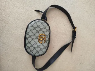 Riñonera Gucci GG Marmont Beige Dorada