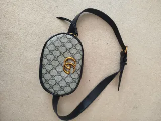 Riñonera Gucci GG Marmont Beige Dorada