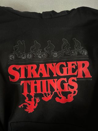 Sudadera Stranger Things Negra
