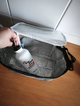 Nevera portátil y botella aluminio Klabaza