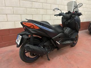 Yamaha XMAX 125 Tech Max Scooter