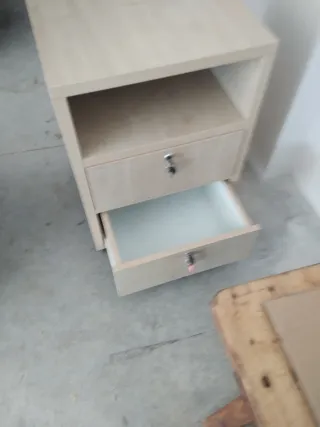 Archivador pequeño con cajones