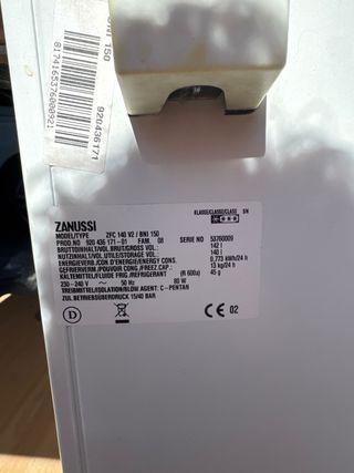 Congelador Zanussi 145L