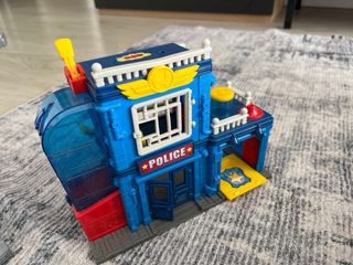 Superthings Base y Cárcel