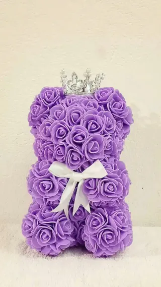 Orsacchiotto fatto a mano con rose viola