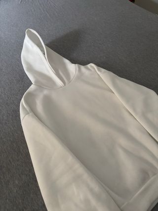 Sudadera Blanca con Diseño Smiley Graffiti