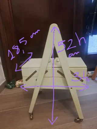 Cassetta Portacucito vintage in legno