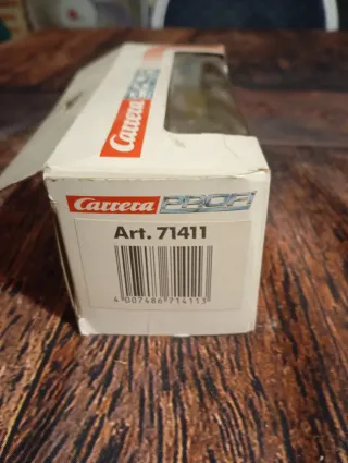 Coche tipo Scalextric Carrera Profi